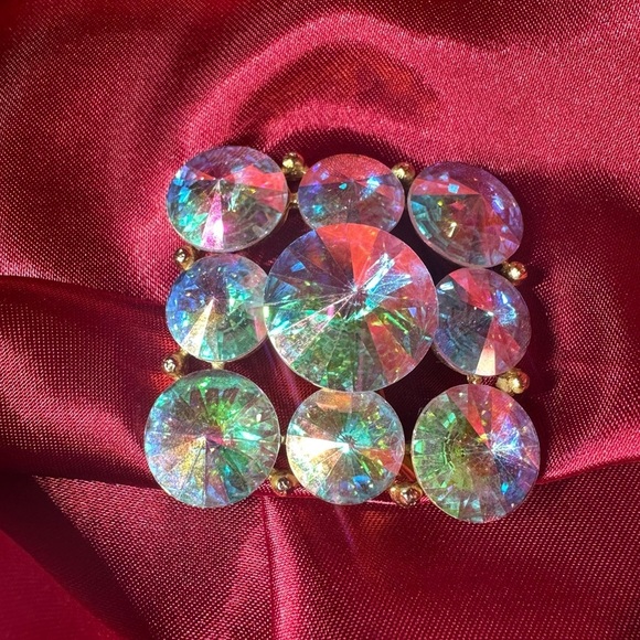 Vintage Weiss Aurora Borealis Rhinestone Brooch – Mid-Century Sparkle - Picture 1 of 17
